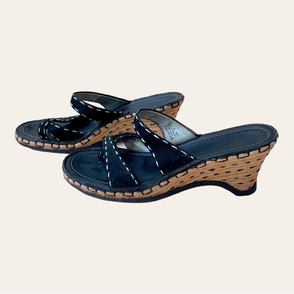 Clarks Indigo Wedge Sandals Suede 3 Inch Heels Size 9M - Picture 2 of 11